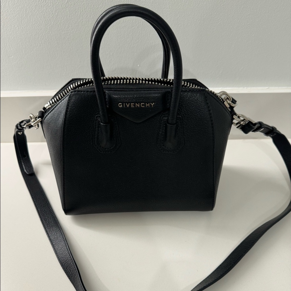 Givenchy Antigona Mini